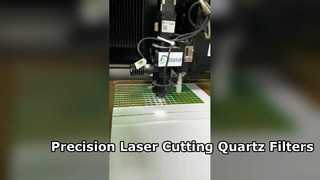 Pemotongan laser kacaPemotongan laser batch dari filter optik kuarsa setebal 1mm